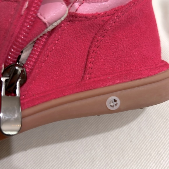 Bailey | Toddler Squeaky Shoes size 9 - Picture 9 of 10